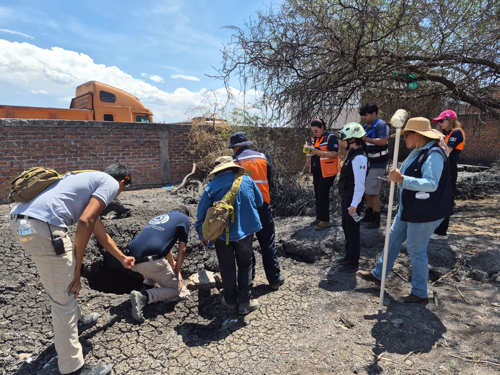 No es un volcán ni un géiser; especialistas identifican fenómeno como pozo de lodo en Michoacán No es un volcán ni un géiser; especialistas identifican fenómeno como pozo de lodo en Michoacán