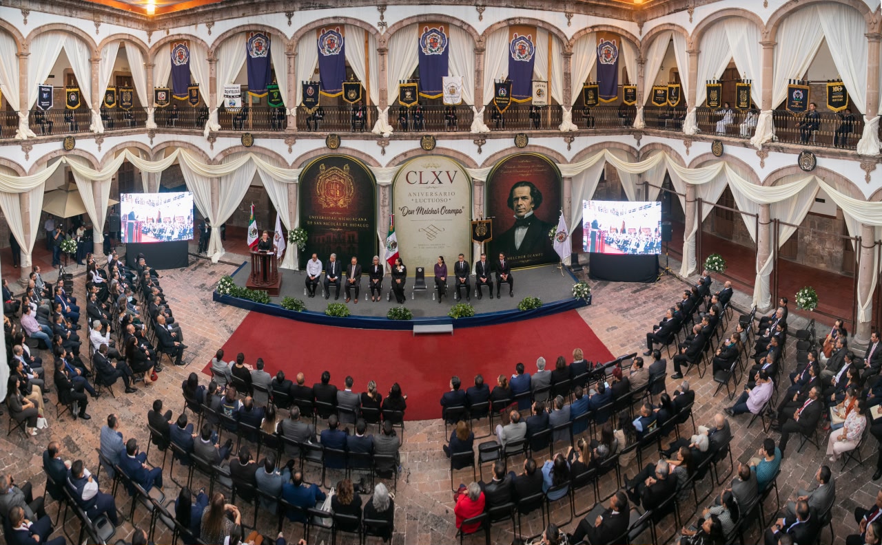 Construimos, desde la universidad Michoacana, un legado que sobrevivirá a nuestra partida: Yarabí Ávila