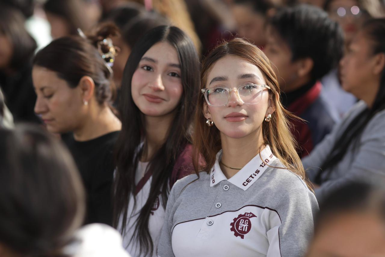 Estudiantes aún pueden registrarse para ingresar al bachillerato en Michoacán