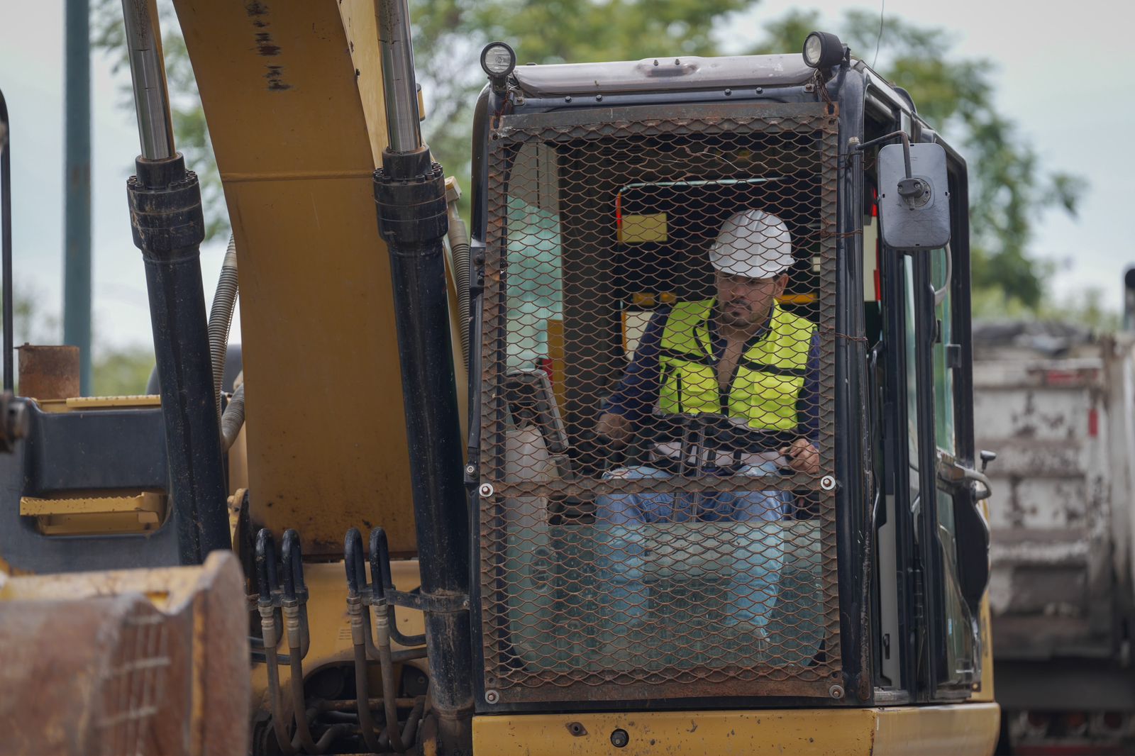 Inicia construcción del carril confinado del Morebús
