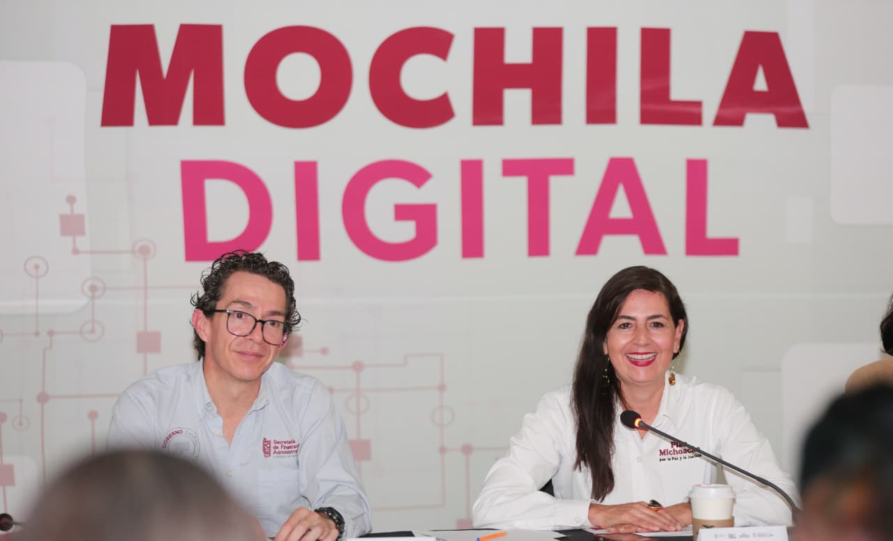 Mochila Digital reduce trámites y previene abandono escolar: Gabriela Molina Mochila Digital reduce trámites y previene abandono escolar: Gabriela Molina