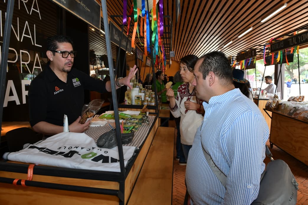 Michoacán de Origen presente en Los Pinos, durante la máxima fiesta futbolera