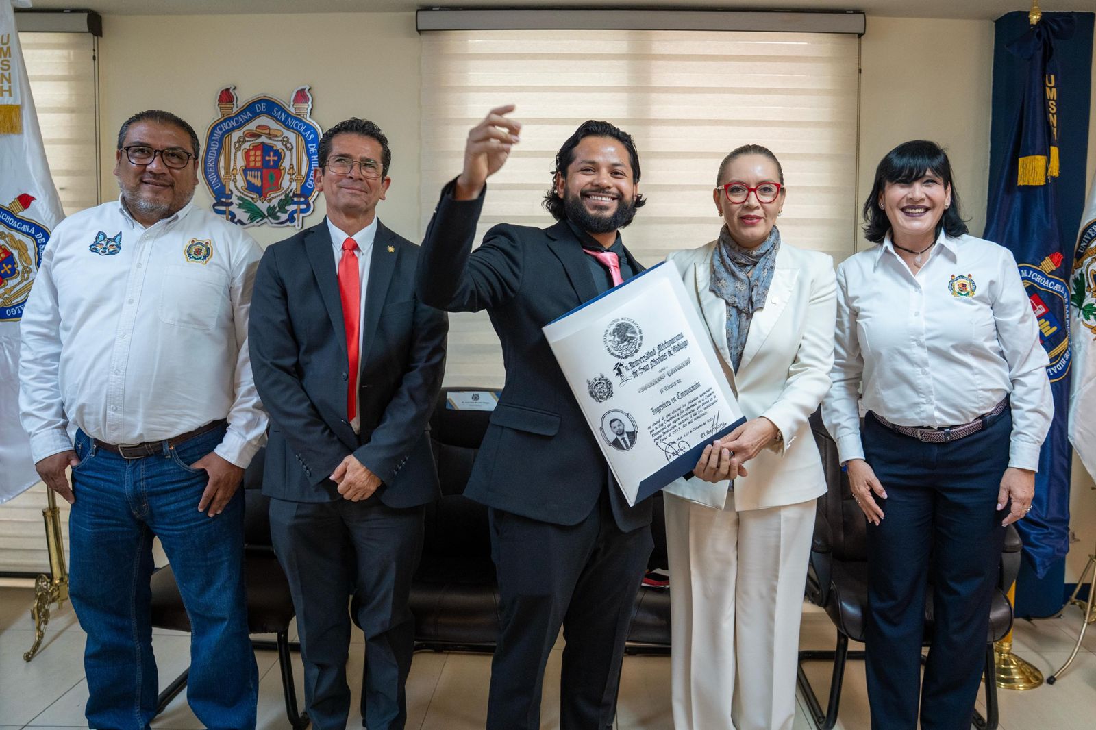 Rotundo éxito, programa de disminución de costo de titulación de la UMSNH; más de 3,600 nicolaitas beneficiados Rotundo éxito, programa de disminución de costo de titulación de la UMSNH; más de 3,600 nicolaitas beneficiados