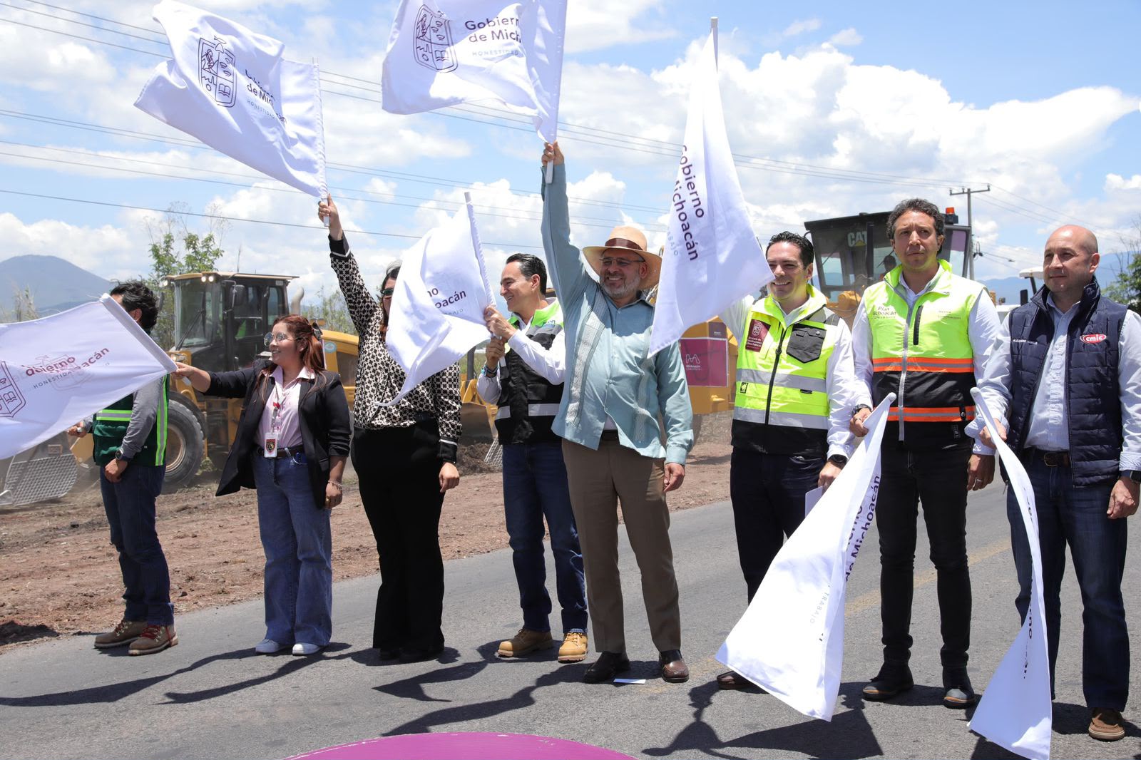 Hito de infraestructura en Zamora, arranca Bedolla construcción de primer paso elevado en La Rinconada Hito de infraestructura en Zamora, arranca Bedolla construcción de primer paso elevado en La Rinconada