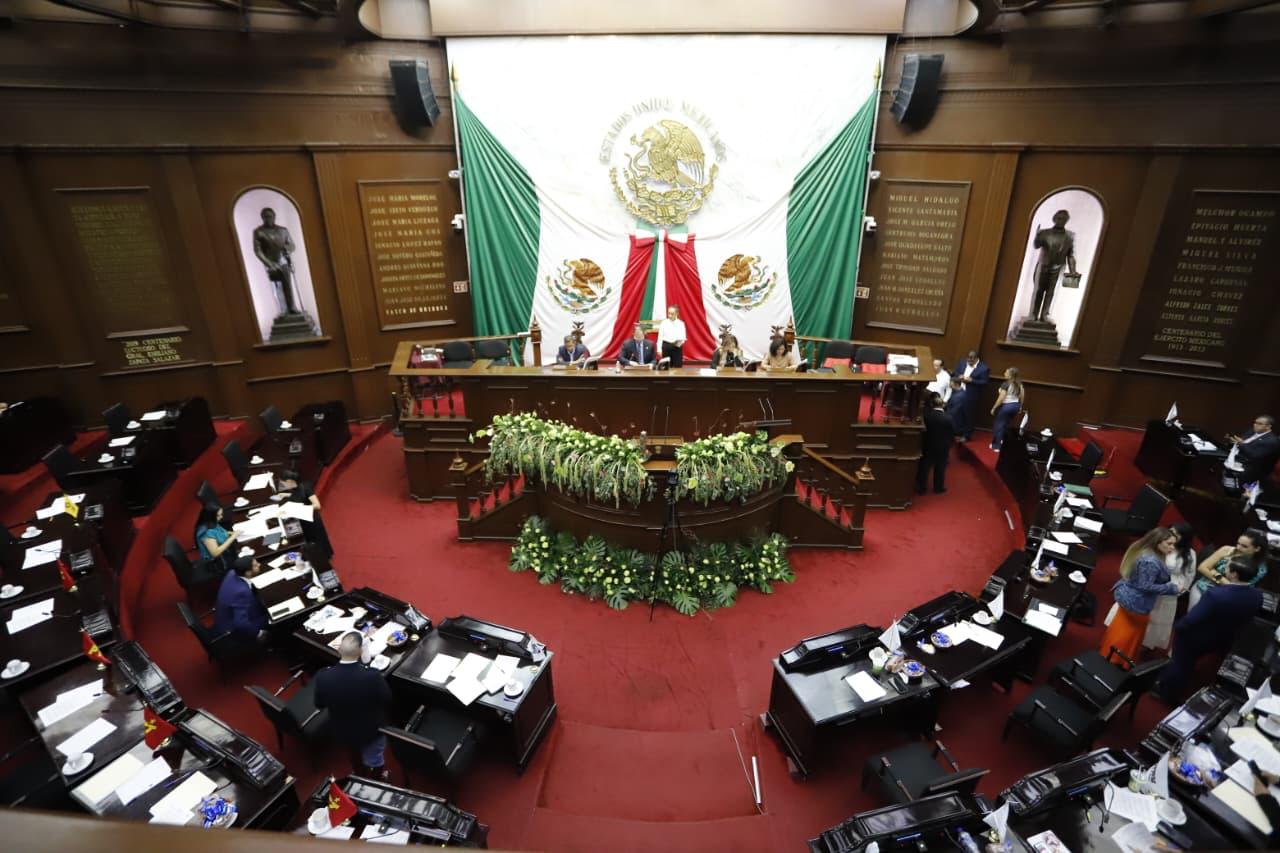 Aprueba Congreso del Estado licencia a Carlos Torres Piña, para ausentarse del cargo de Fiscal General de Michoacán
