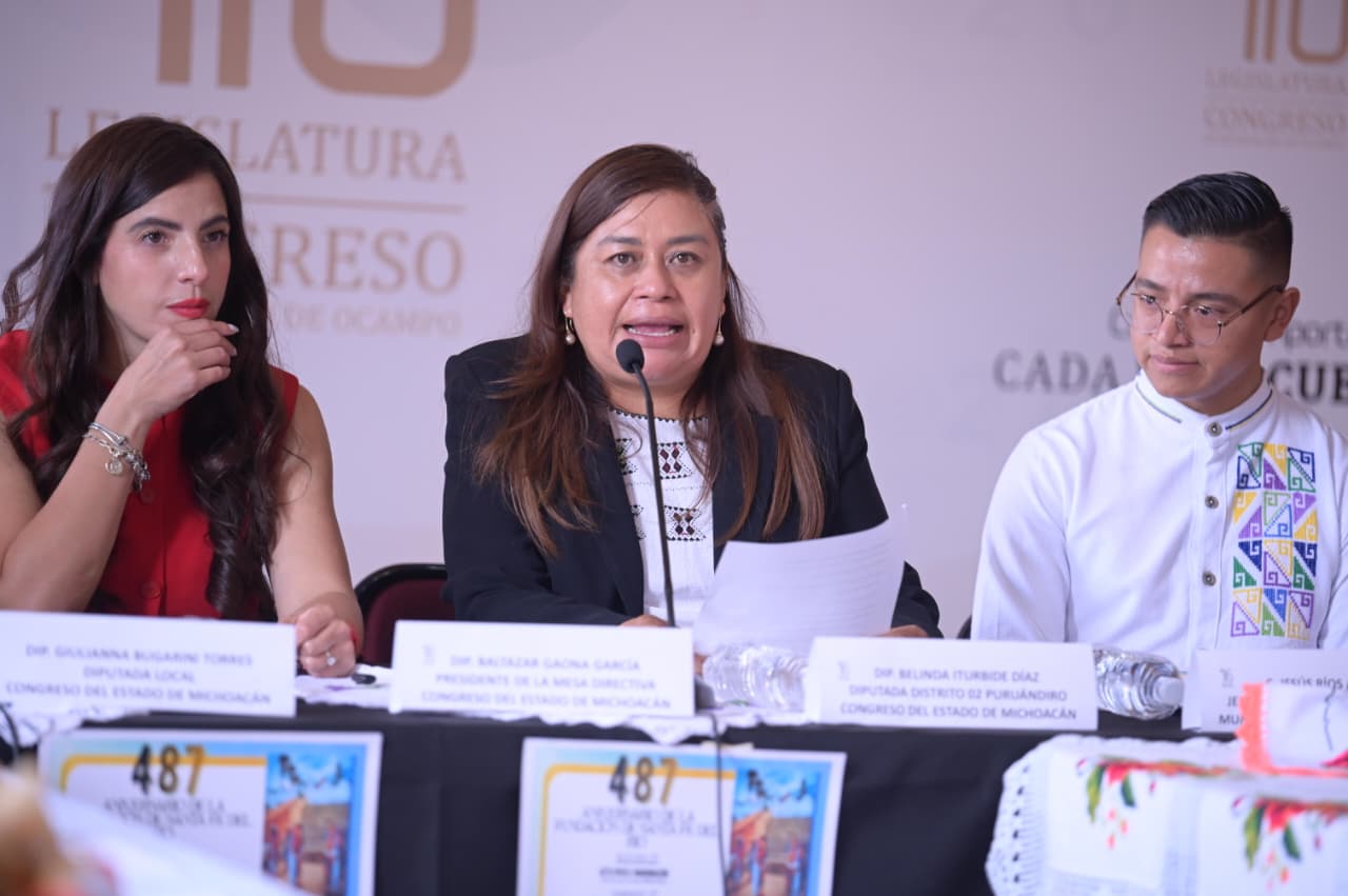 Acompaña Belinda Iturbide presentación de actividades por 487 Aniversario de la Tenencia de Santa Fé del Río