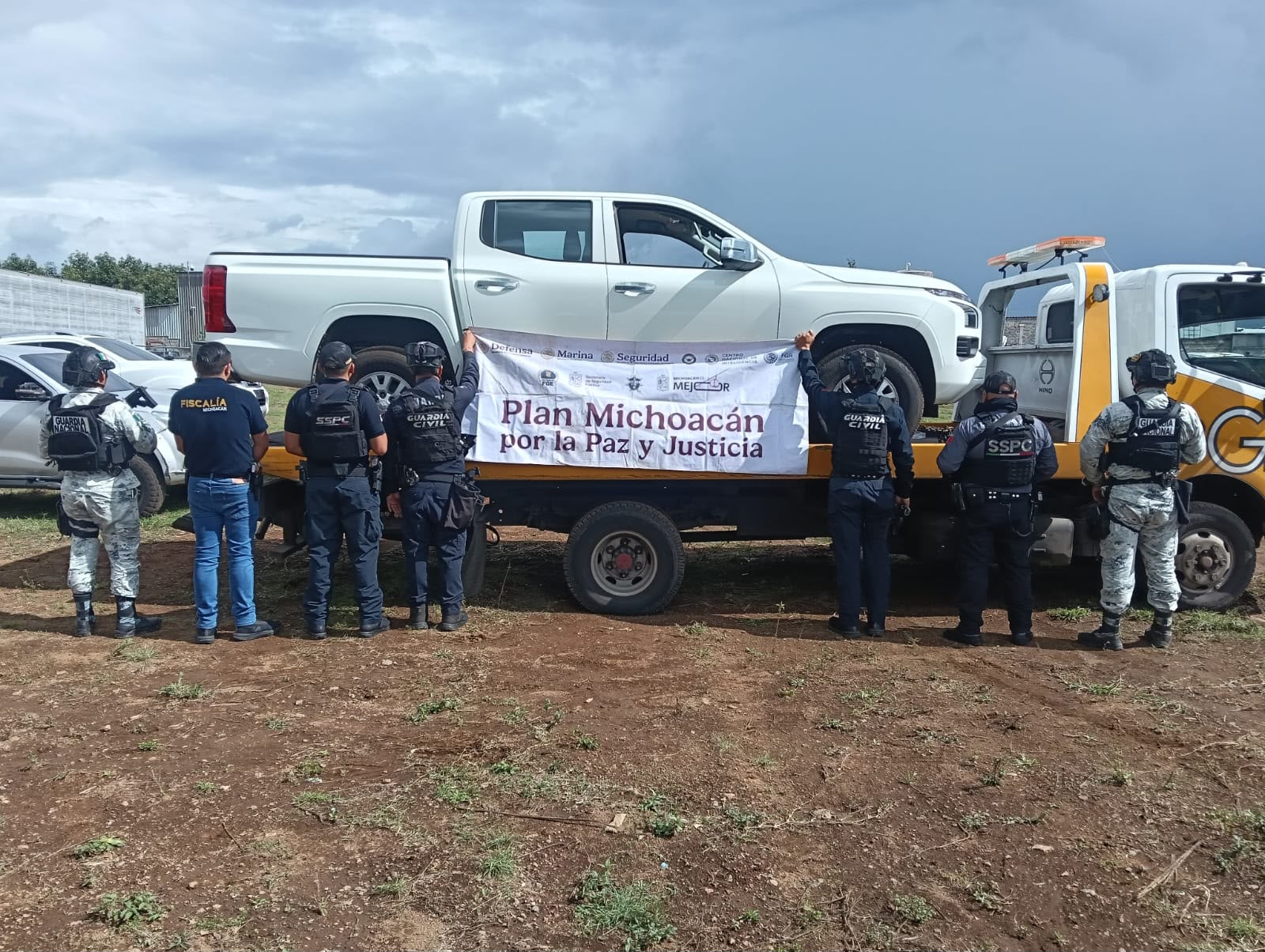Asegura Guardia Civil 3 vehículos con reporte de robo en Los Reyes Asegura Guardia Civil 3 vehículos con reporte de robo en Los Reyes