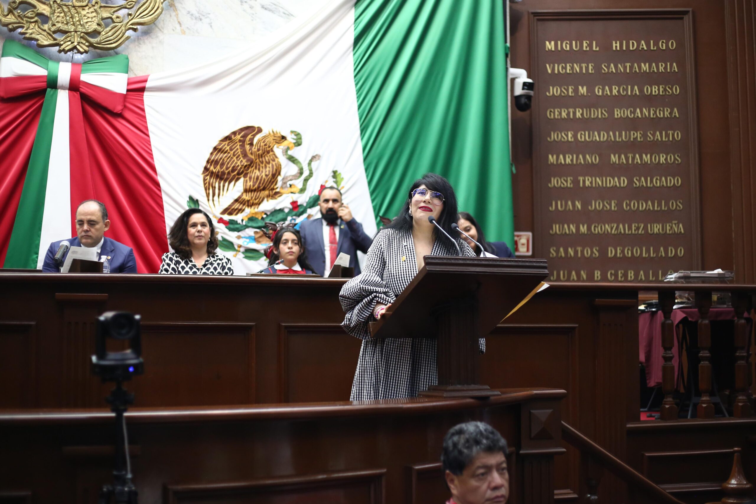 Ninguna voz es demasiado pequeña: Vanhe Caratachea