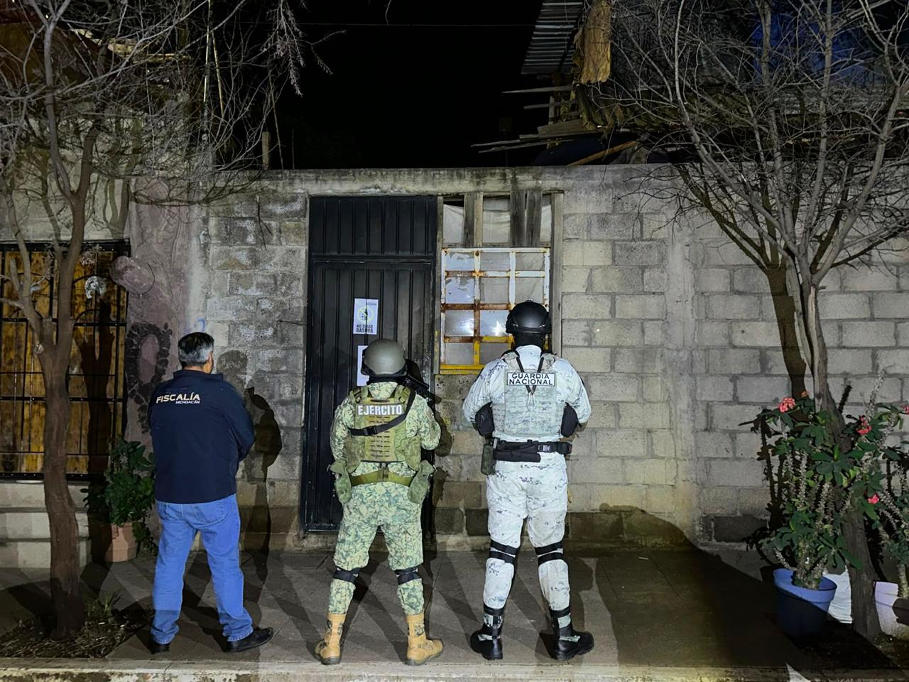 Asegura FGE más de 2 mil dosis de metanfetamina durante cateos realizados en Morelia y Tarímbaro; hay cuatro personas detenidas Asegura FGE más de 2 mil dosis de metanfetamina durante cateos realizados en Morelia y Tarímbaro; hay cuatro personas detenidas