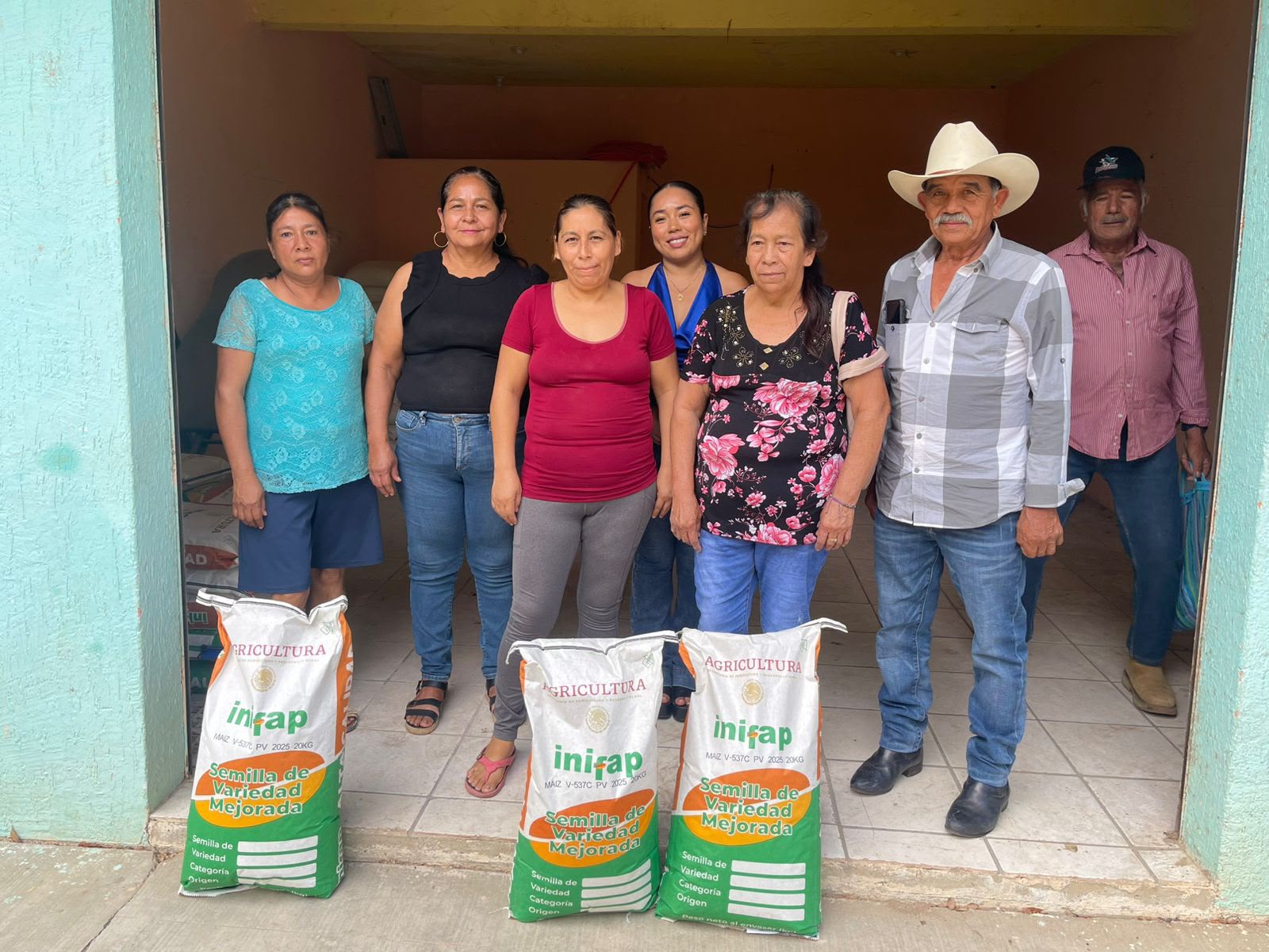 Sader impulsa cultivo de maíz proteico con apoyo de comunidades escolares de La Huacana Sader impulsa cultivo de maíz proteico con apoyo de comunidades escolares de La Huacana