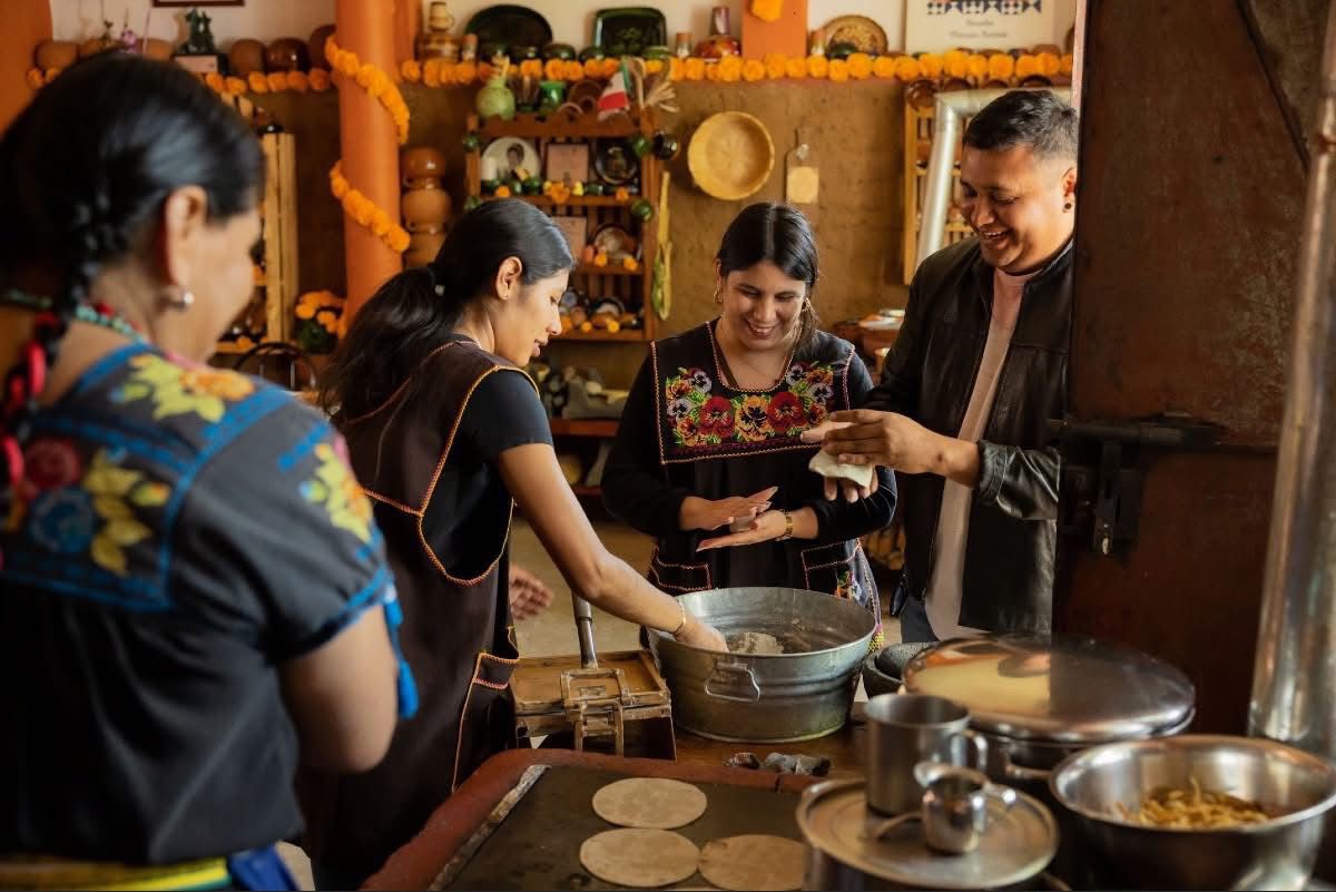 Impulsan riqueza cultural con equipamiento a cocineras tradicionales y ecoturismo Impulsan riqueza cultural con equipamiento a cocineras tradicionales y ecoturismo