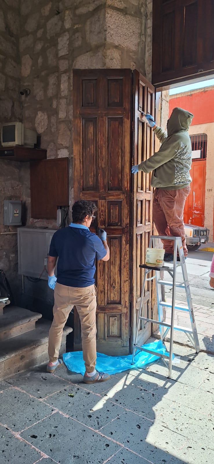 Inicia segunda etapa de restauración de portones y elementos de madera del Centro Histórico de Morelia