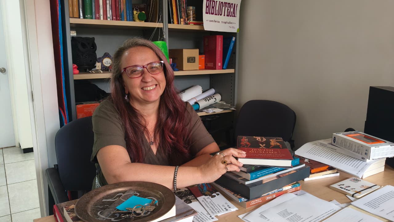 Investigadora de la UNAM Campus Morelia rescata la tradición oral en Marruecos: un estudio único en Michoacán que conecta las raíces de ambas naciones Investigadora de la UNAM Campus Morelia rescata la tradición oral en Marruecos: un estudio único en Michoacán que conecta las raíces de ambas naciones