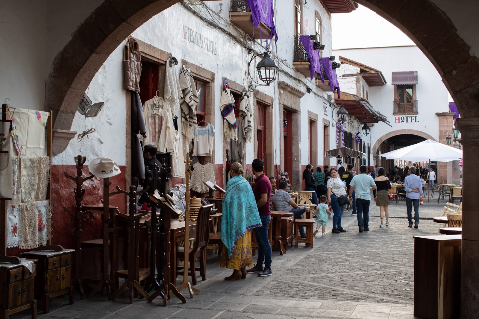 Se fortalece la experiencia turística en Pátzcuaro con señalética inteligente