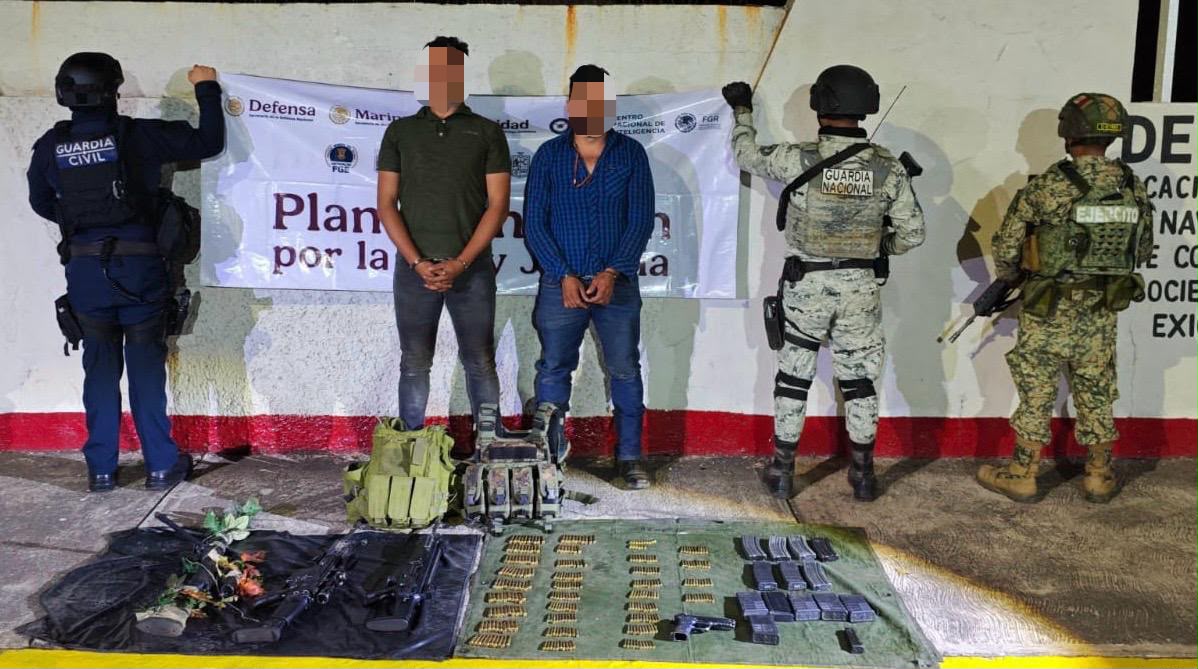 SSP, Defensa y GN detienen a 2 hombres en posesión de armas y equipo táctico en Arteaga SSP, Defensa y GN detienen a 2 hombres en posesión de armas y equipo táctico en Arteaga