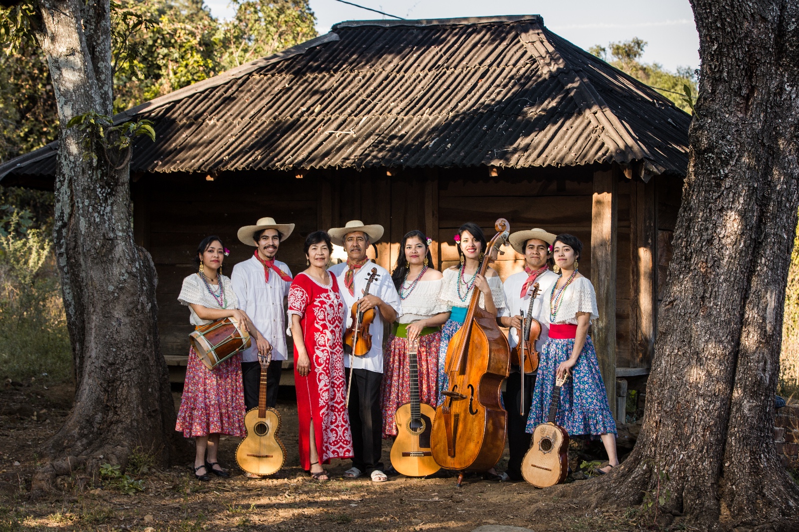 Media Luna presentará su cuarto disco en el Teatro Mariano Matamoros de Morelia Media Luna presentará su cuarto disco en el Teatro Mariano Matamoros de Morelia