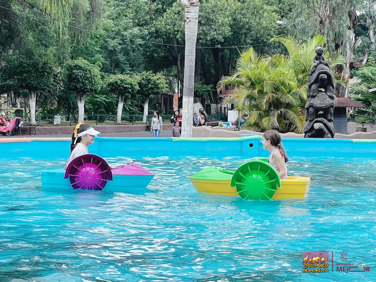 ¡Navega hacia la diversión en el Zoológico de Morelia! ¡Navega hacia la diversión en el Zoológico de Morelia!