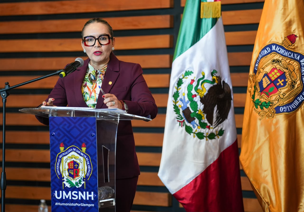 Mejora continua, eje prioritario en gestión de Yarabí Ávila; UMSNH, lista para evaluación del SEAES