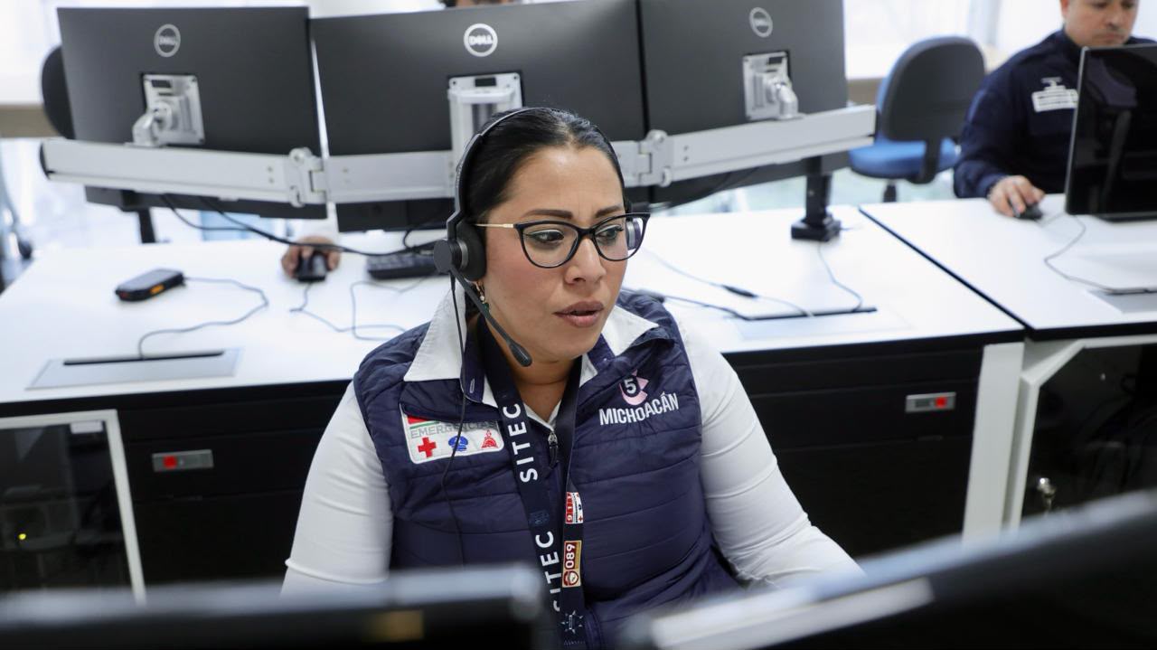 Cuelga, verifica y marca; así actúa la Unidad Antiextorsión en Michoacán las 24 horas Cuelga, verifica y marca; así actúa la Unidad Antiextorsión en Michoacán las 24 horas