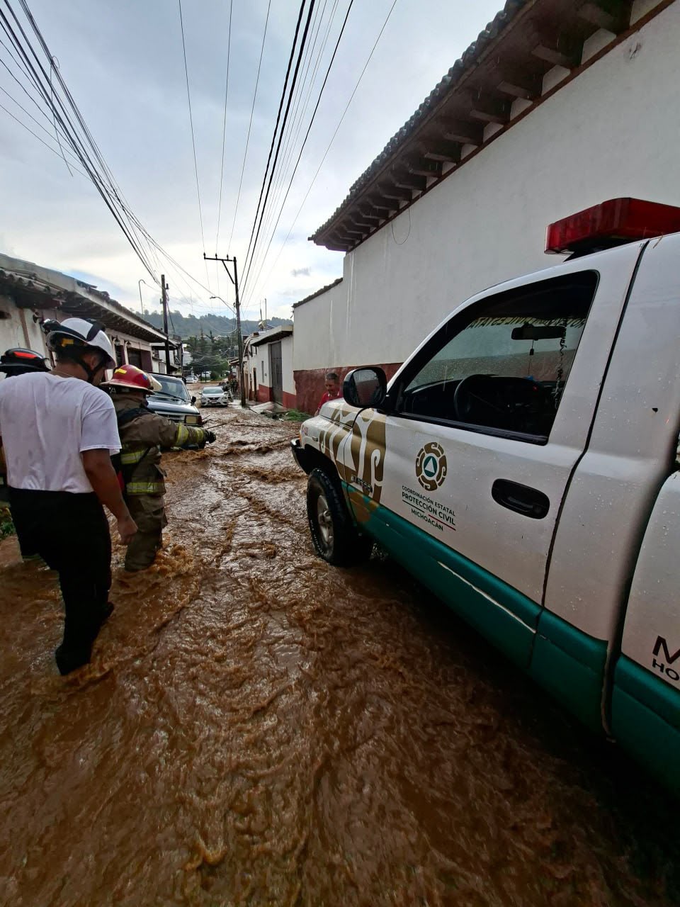 PC Estatal mantiene recorridos de atención por tromba en Pátzcuaro