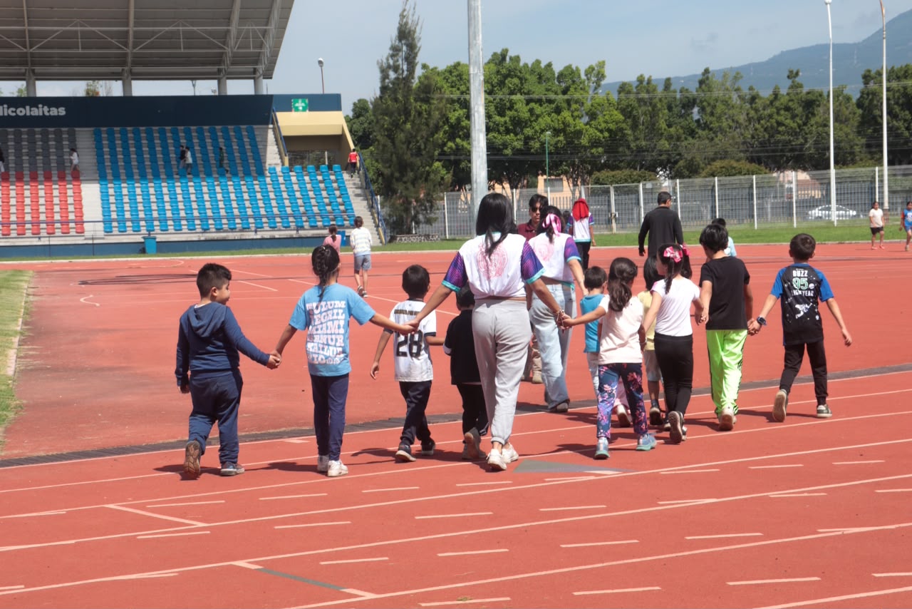 Niñas y niños inician curso de verano de la UMSNH Niñas y niños inician curso de verano de la UMSNH