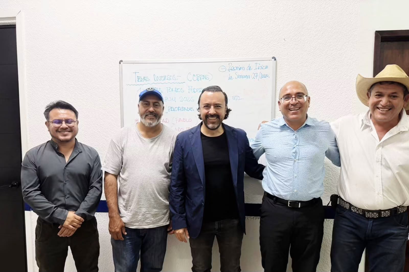 Mezcal michoacano tiene potencial para conquistar mercados internacionales: Gilberto Morelos