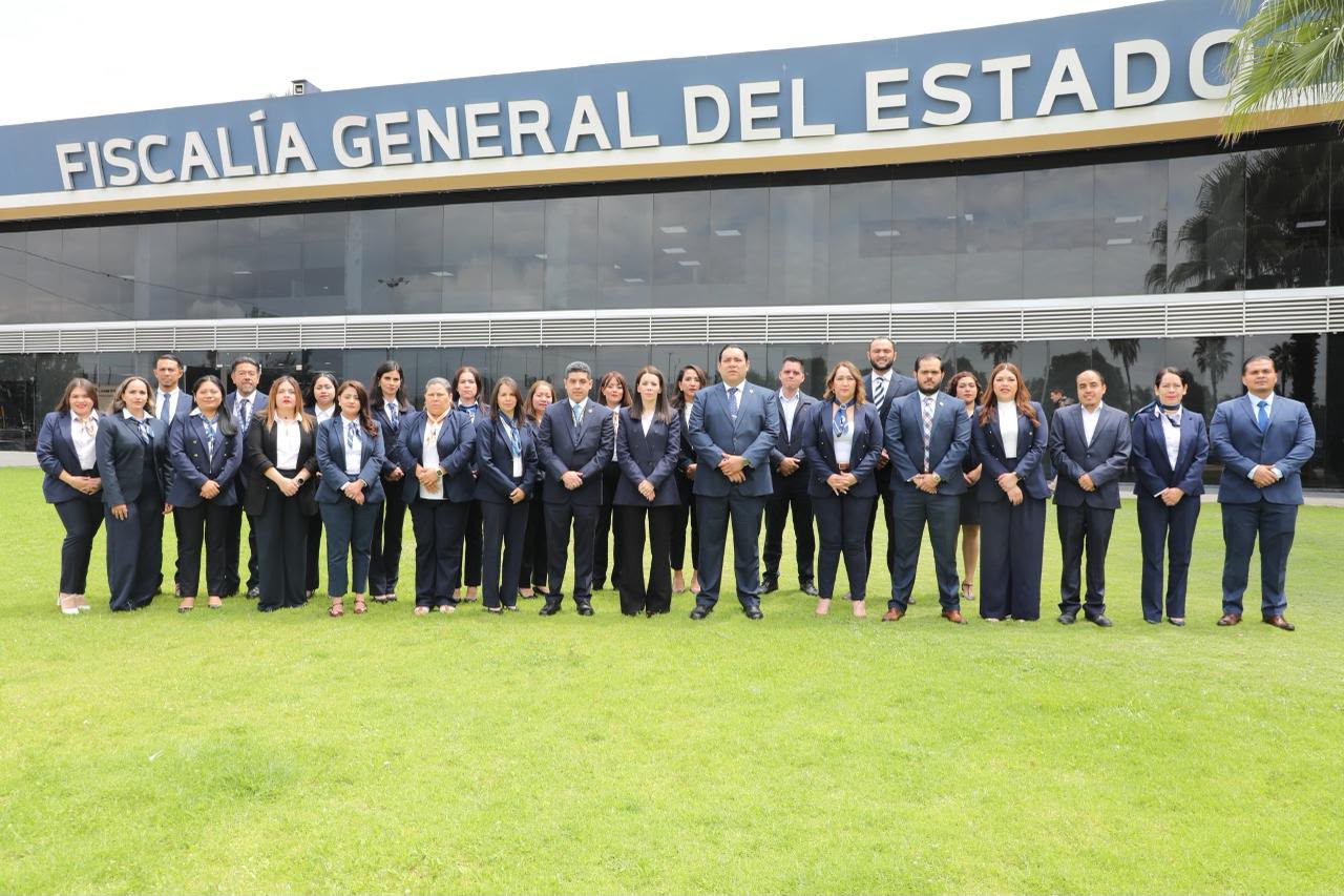 Contraloría de la FGE alcanza el 53% supervisión institucional, reduce 23% el rezago en investigaciones administrativas y ejecuta 12 sanciones por faltas administrativas Contraloría de la FGE alcanza el 53% supervisión institucional, reduce 23% el rezago en investigaciones administrativas y ejecuta 12 sanciones por faltas administrativas