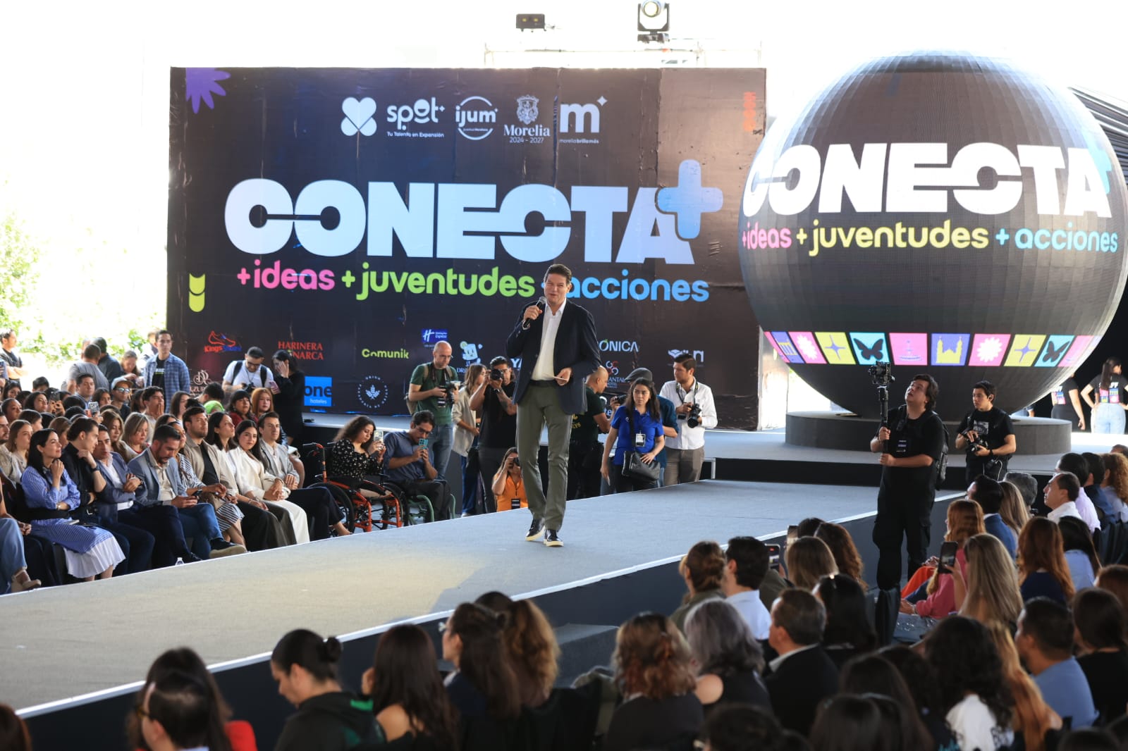Alfonso Martínez enciende la chispa de los jóvenes con encuentro ‘Conecta +’ Alfonso Martínez enciende la chispa de los jóvenes con encuentro ‘Conecta +’