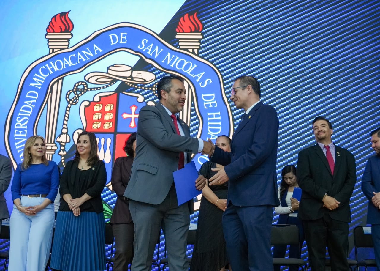 Nicolaitas reciben reconocimiento COPARMEX a la excelencia educativa 2026