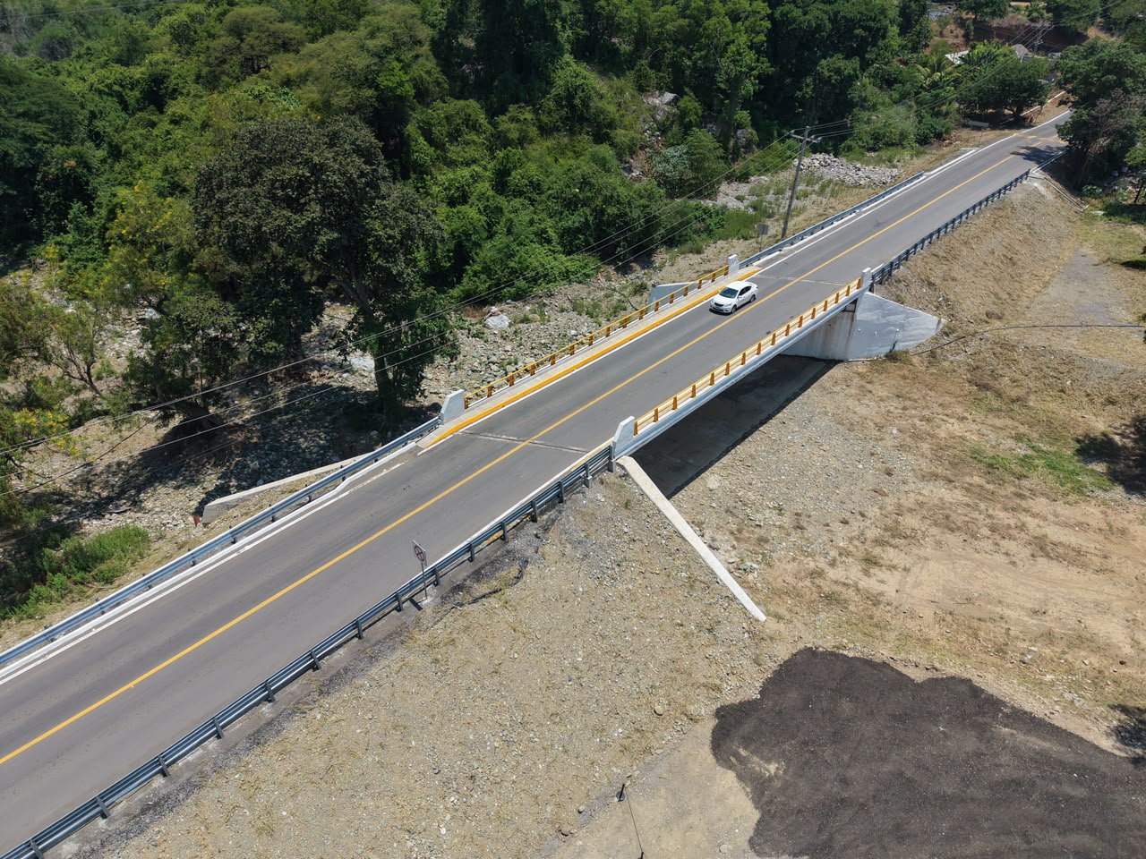 Inauguran puente vehicular en Cruz de Campos de Aquila