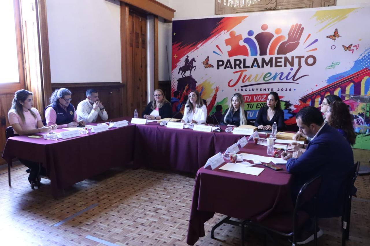 Recibe Jurado calificador del Parlamento Juvenil Incluyente 2026, 105 archivos de aspirantes registrados