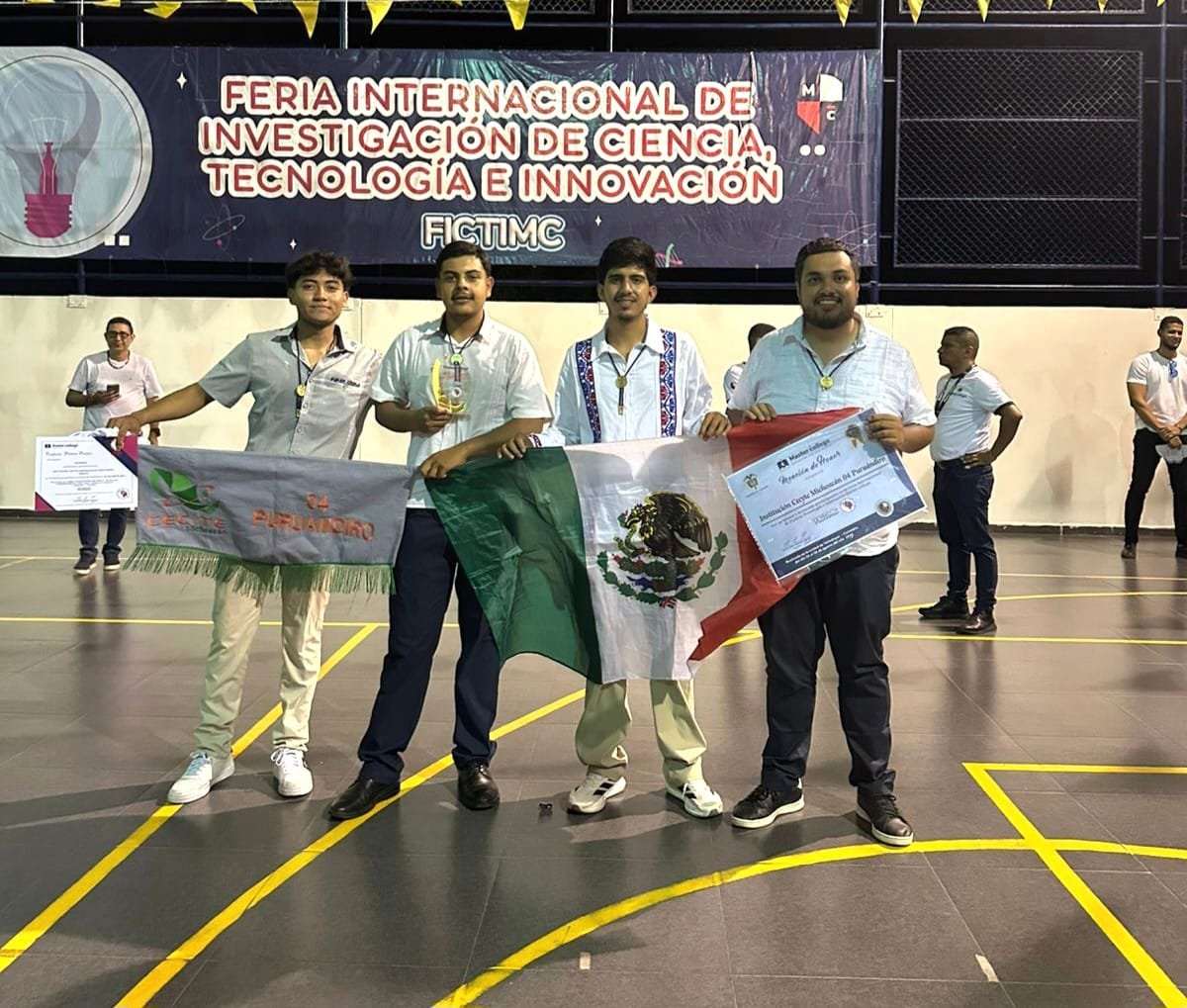 Estudiantes del Cecytem ganan primer lugar en feria internacional de ciencia en Colombia Estudiantes del Cecytem ganan primer lugar en feria internacional de ciencia en Colombia