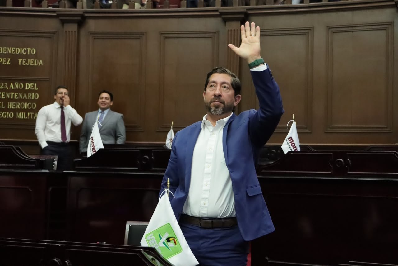 En Segundo Informe Legislativo Abraham Espinoza reitera compromiso con las familias michoacanas En Segundo Informe Legislativo Abraham Espinoza reitera compromiso con las familias michoacanas