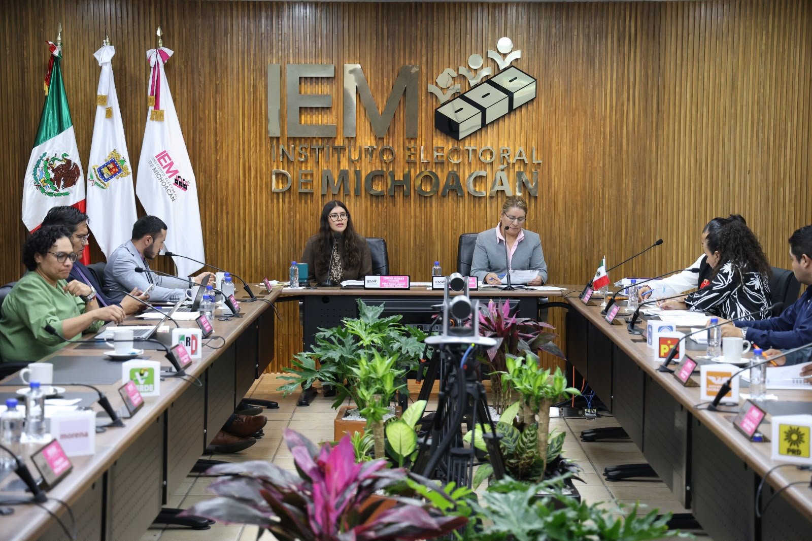 IEM establece lineamientos para fortalecer la participación política de las comunidades LGBTTTIQ+ IEM establece lineamientos para fortalecer la participación política de las comunidades LGBTTTIQ+