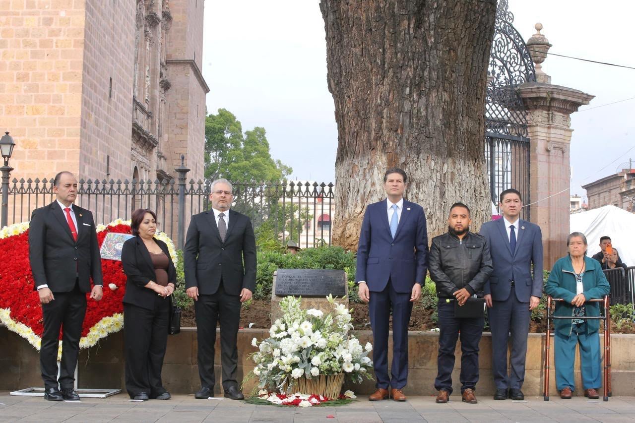 Encabeza ARB homenaje a víctimas de los atentados de 2008 en Morelia