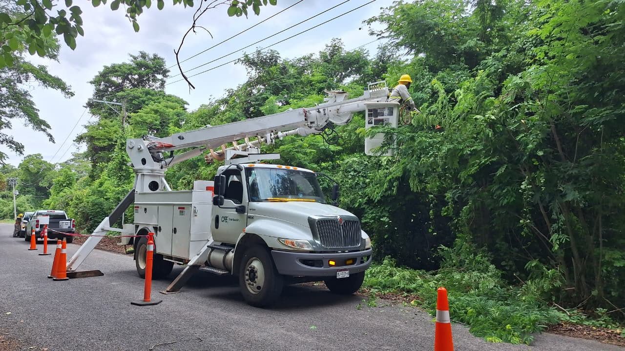 CFE mantiene acciones para proteger la infraestructura eléctrica ante el paso del huracán Polo