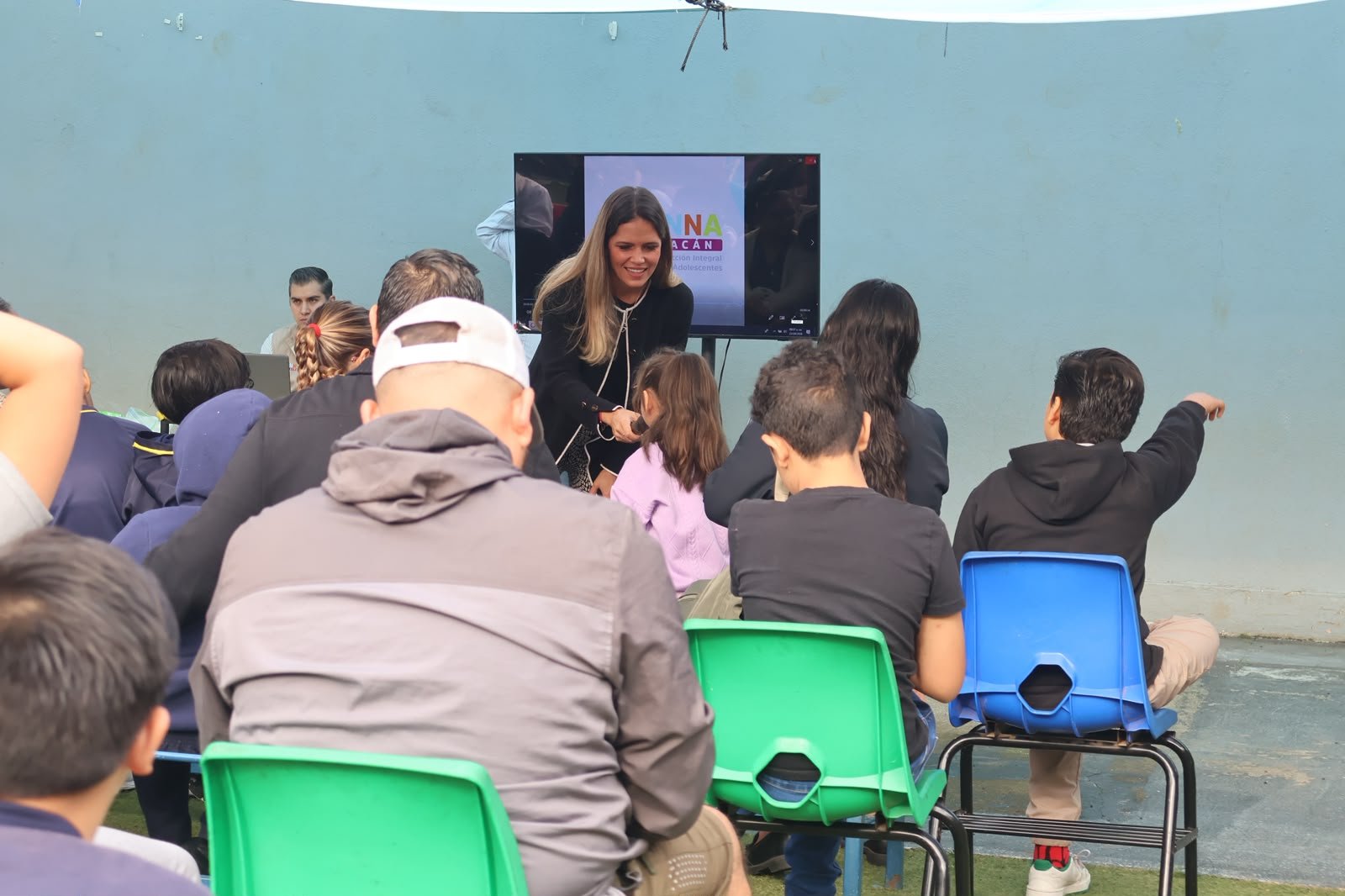 Sipinna lleva herramientas de seguridad digital y convivencia a familias en Morelia