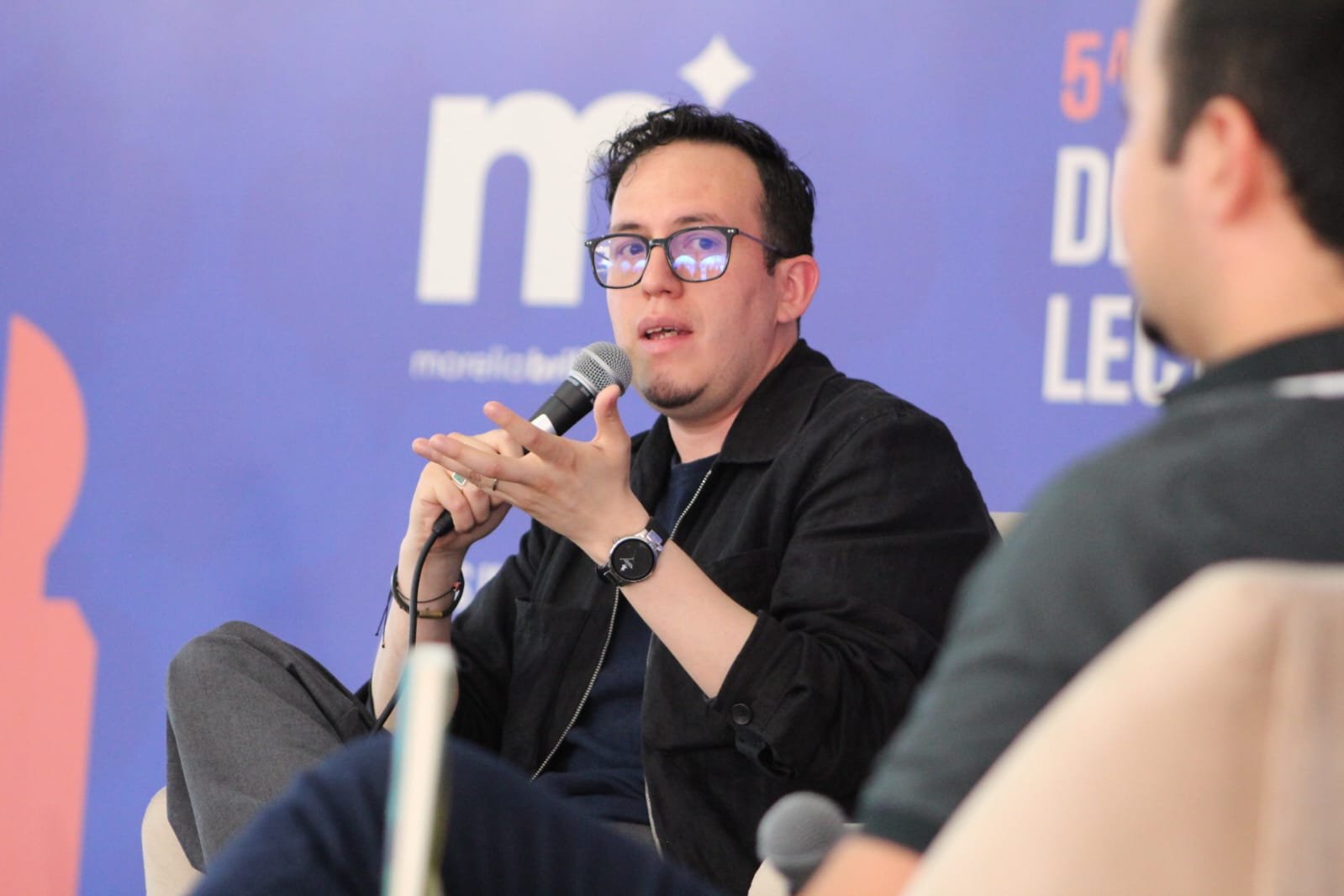 Adrián Chávez conquista al público de la 5ta Fillm y reconoce Cabinas de Lectura ‘Morelia se Lee’