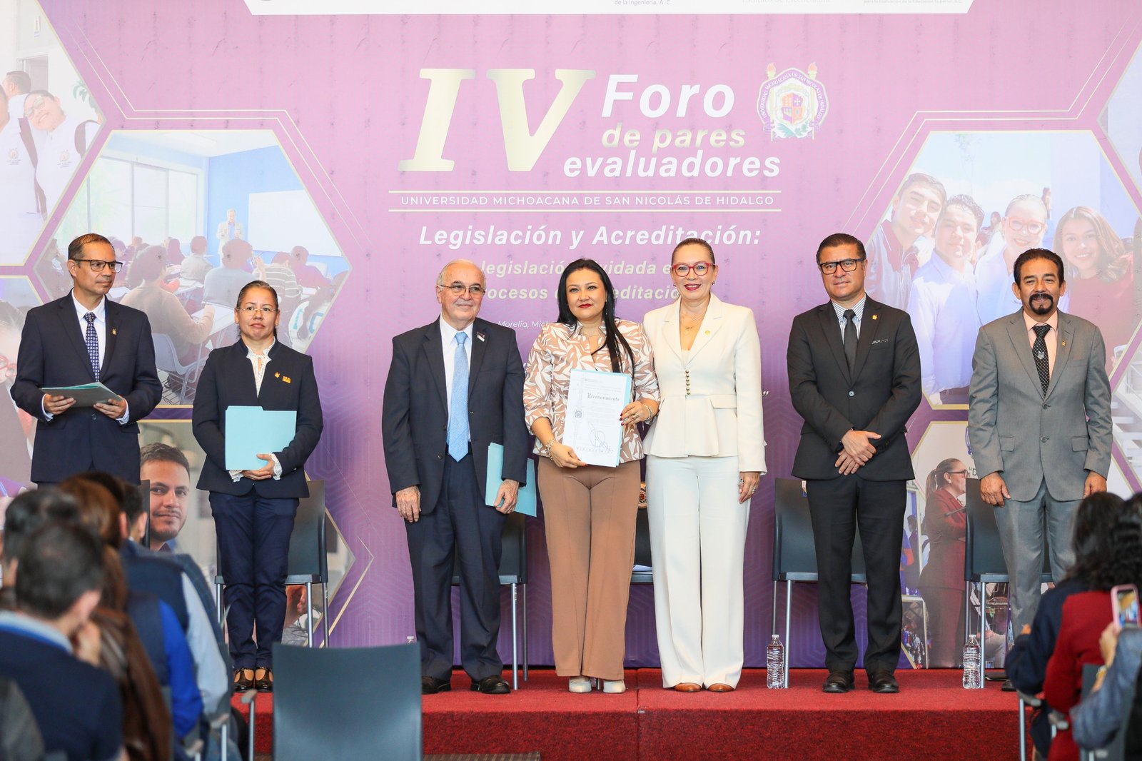 UMSNH consolida una cultura de la evaluación; Yarabí Ávila inaugura foro UMSNH consolida una cultura de la evaluación; Yarabí Ávila inaugura foro