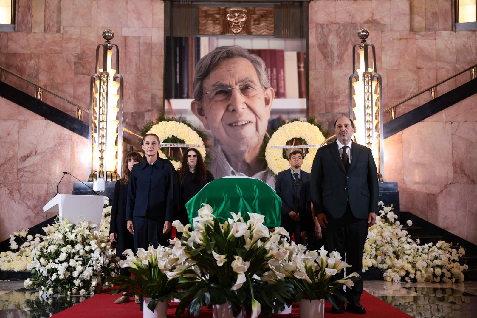 Presidenta CSP propone el ingreso de CCS a la Rotonda de las personas ilustres Presidenta CSP propone el ingreso de CCS a la Rotonda de las personas ilustres