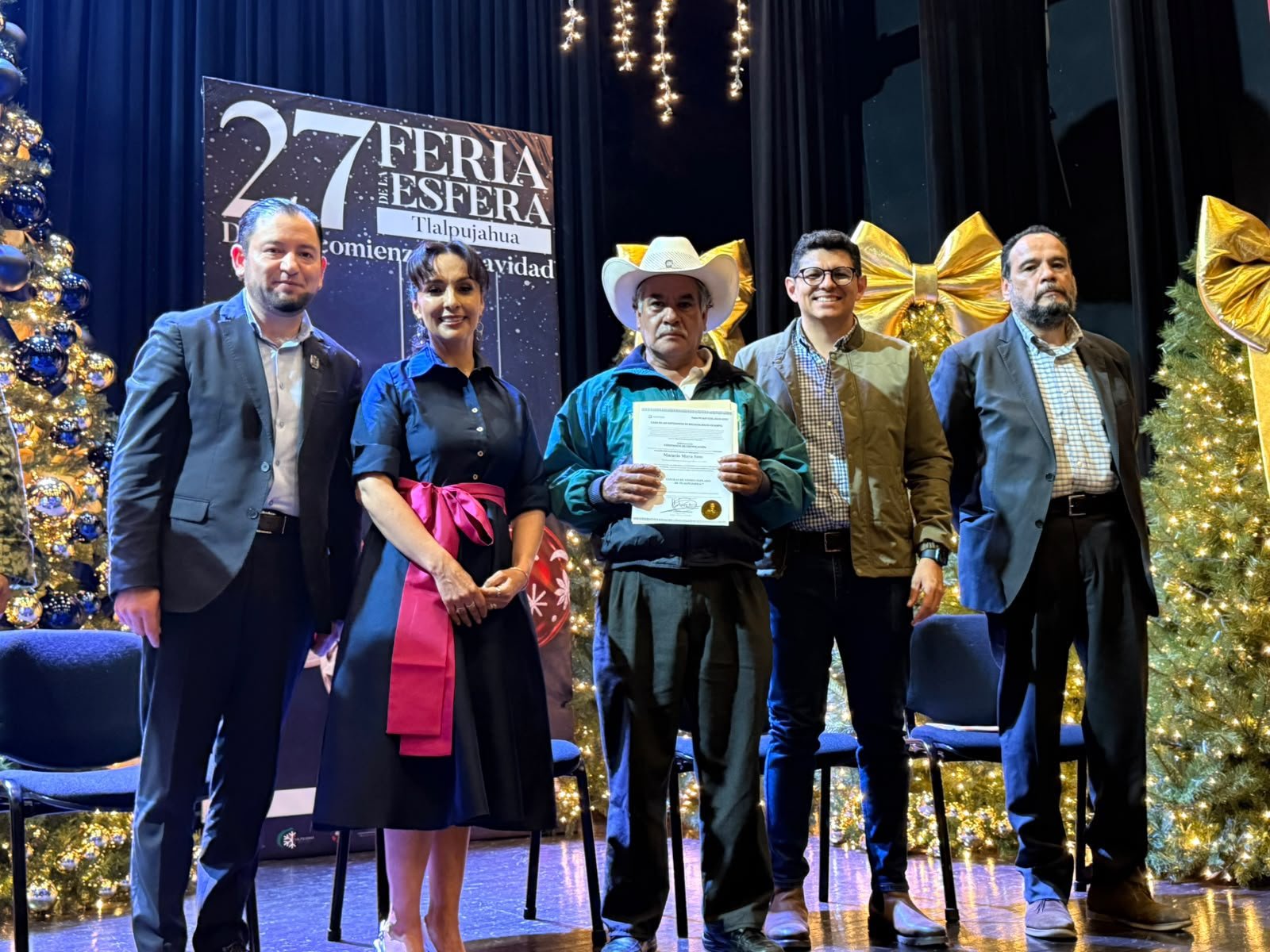 Certifican la autenticidad de las esferas de vidrio soplado de Tlalpujahua