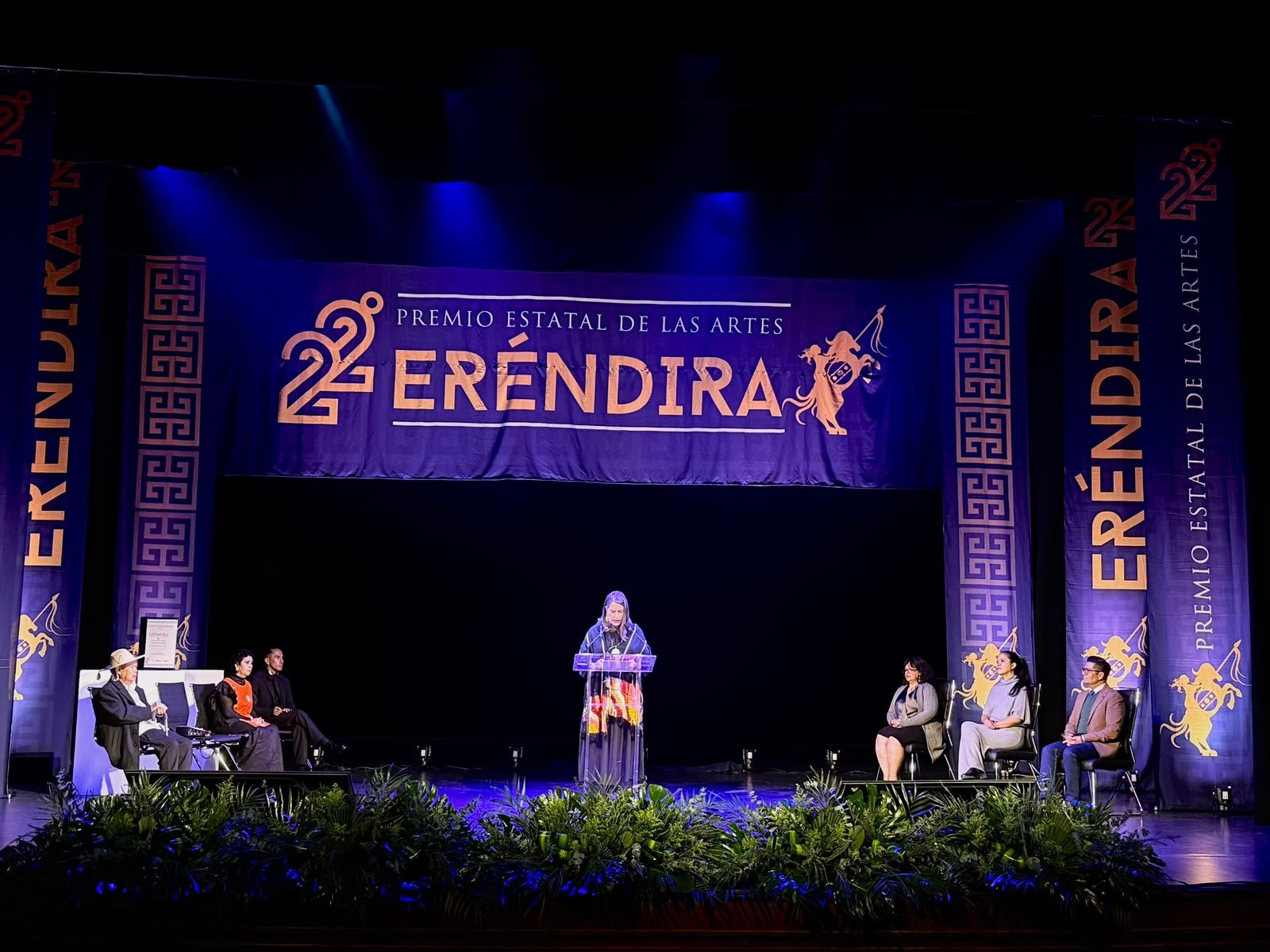 Distinguen tradición p’urhépecha, danza independiente y creación visual con el Premio Eréndira