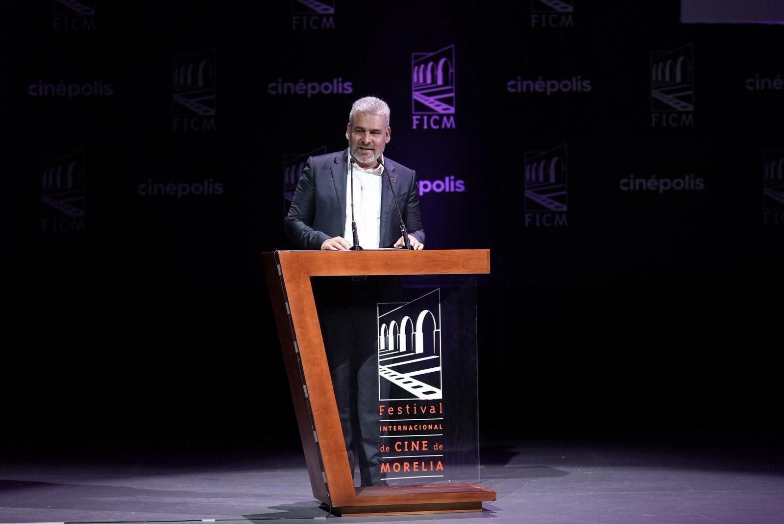 Michoacán, epicentro de la cultura y el turismo con festivales de talla internacional: Bedolla