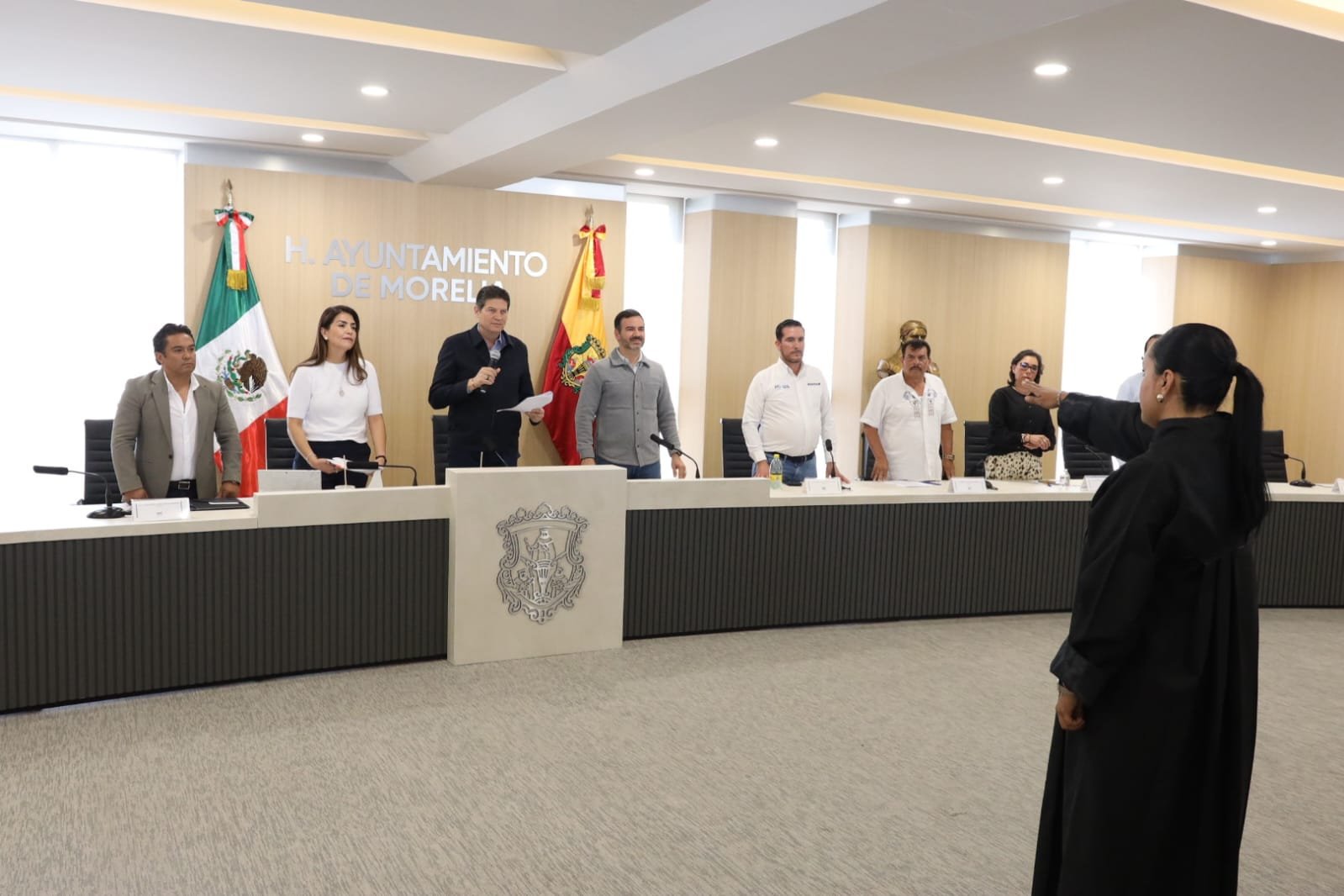 Alfonso Martínez toma protesta a Cecilia Escudero como nueva Jueza Municipal Alfonso Martínez toma protesta a Cecilia Escudero como nueva Jueza Municipal