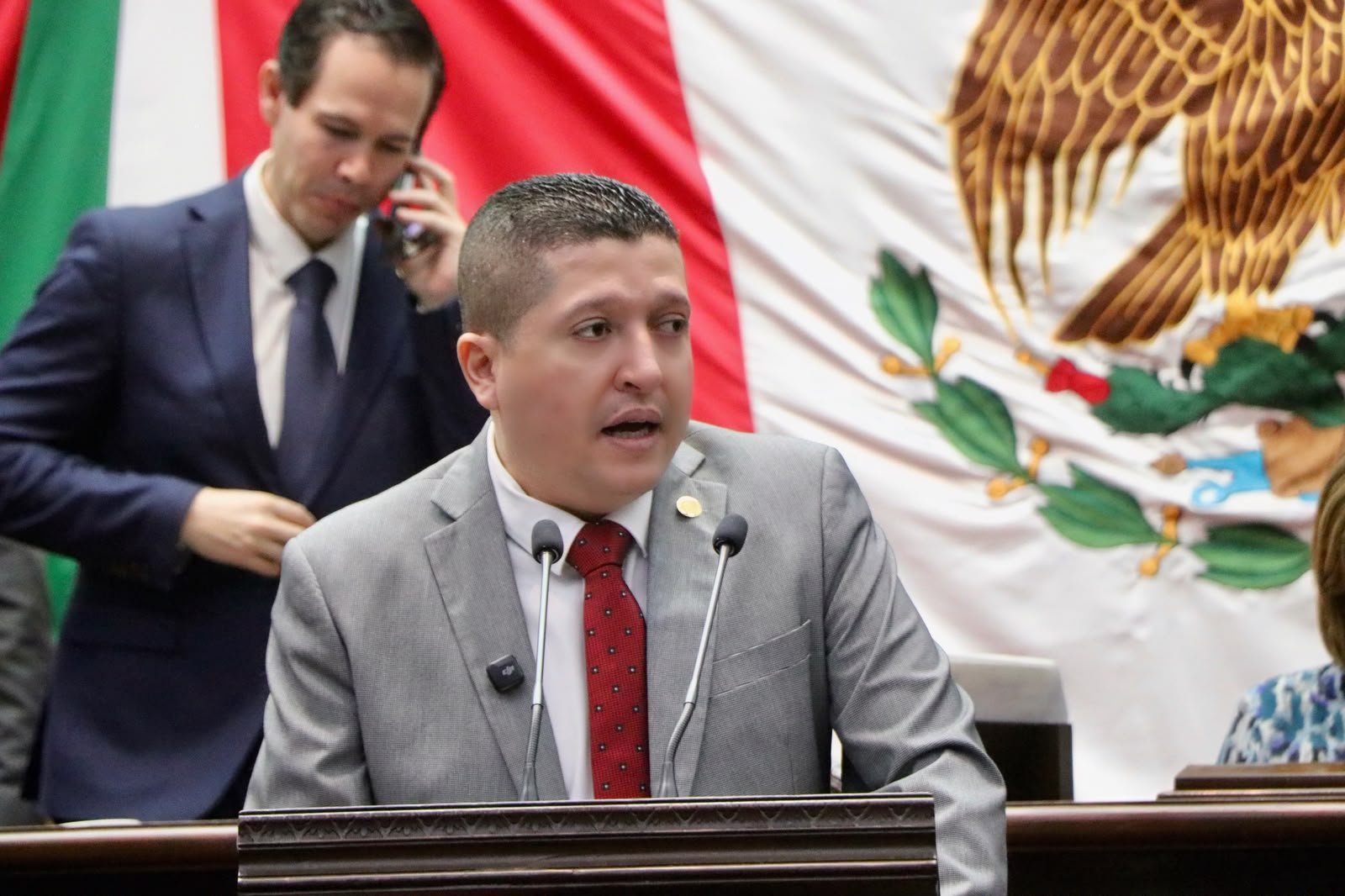 Presenta Vicente Gómez iniciativa para resolver laudos laborales en ayuntamientos