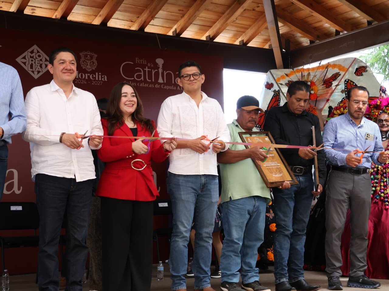 Capula inaugura la edición 16 de la Feria de la Catrina y premia talento artesanal Capula inaugura la edición 16 de la Feria de la Catrina y premia talento artesanal
