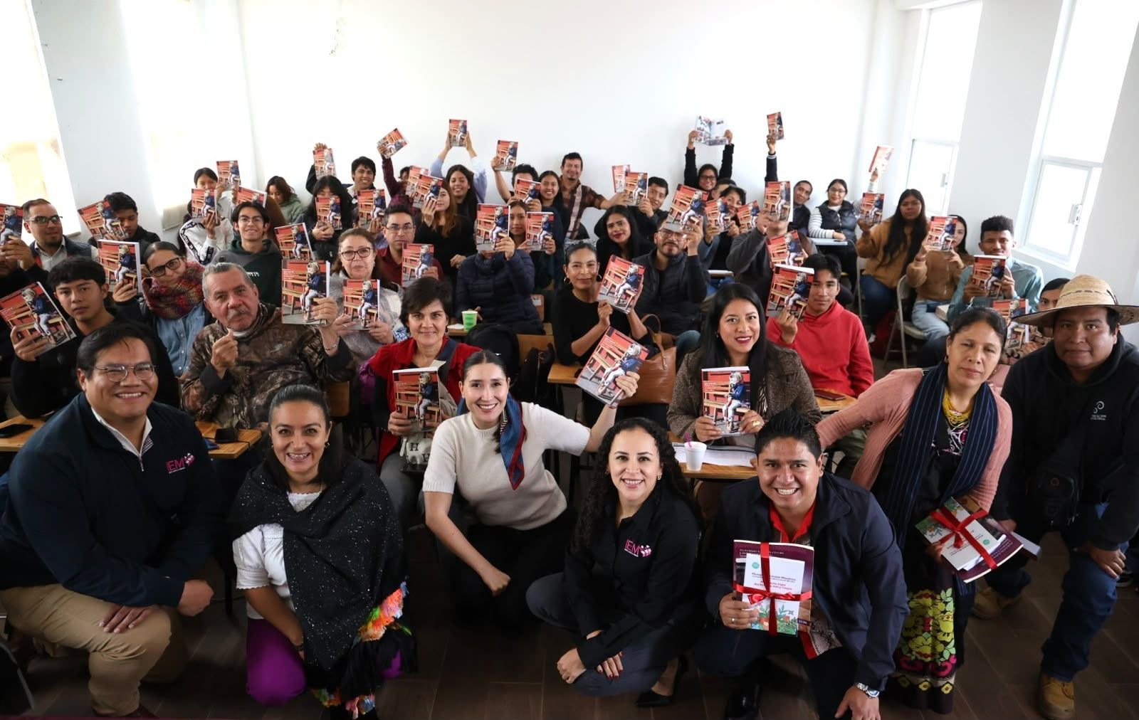 IEM comparte experiencias sobre consultas indígenas durante Feria del Libro en Urandén