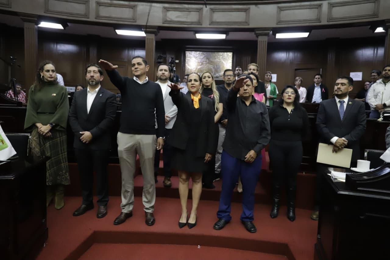 Congreso del Estado toma protesta a sindica y dos regidores del municipio de Chavinda Congreso del Estado toma protesta a sindica y dos regidores del municipio de Chavinda