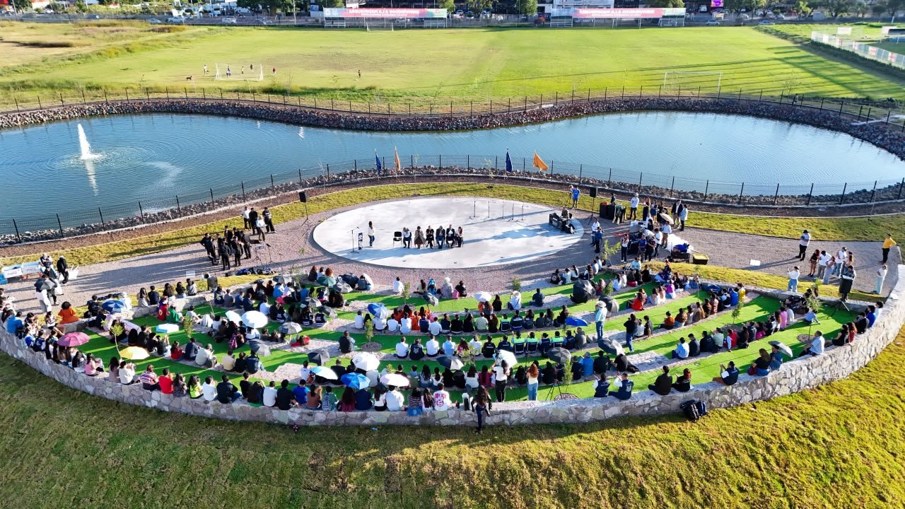 Yarabí Ávila inaugura teatro al aire libre; espacio para la expresión artística y el encuentro Yarabí Ávila inaugura teatro al aire libre; espacio para la expresión artística y el encuentro