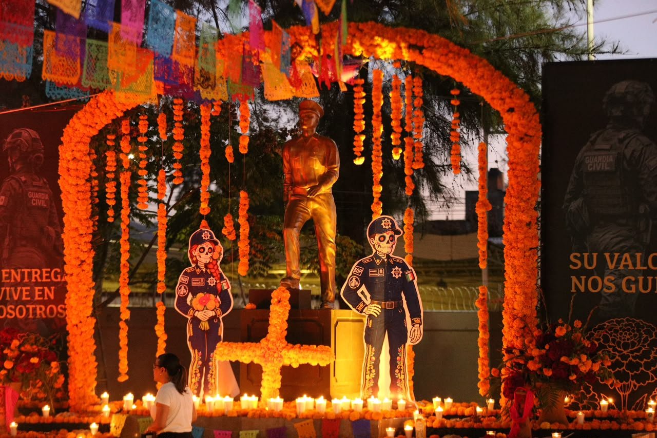 Con altares de Día de Muertos, honra ARB memoria de elementos caídos de la Guardia Civil
